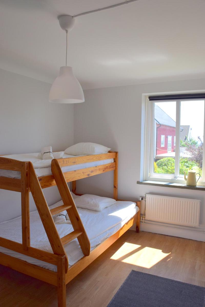 Sea-view apartment in beautiful Smygehamn - Housity