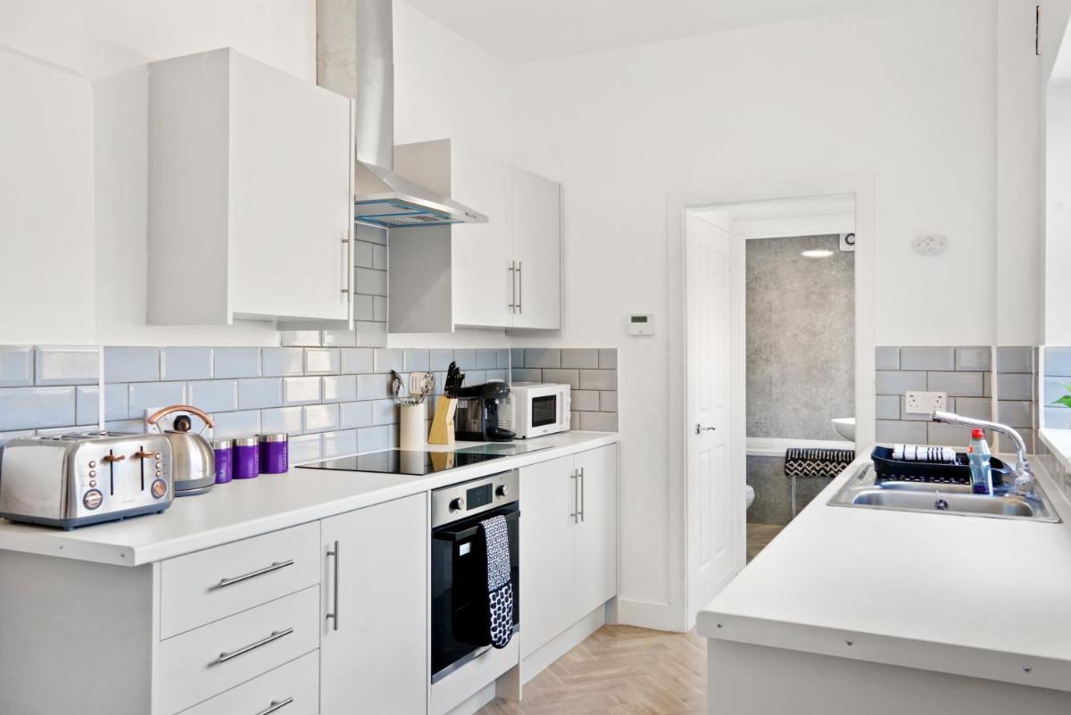 Just Renovated Hanley House by Xenox Property Group - Housity