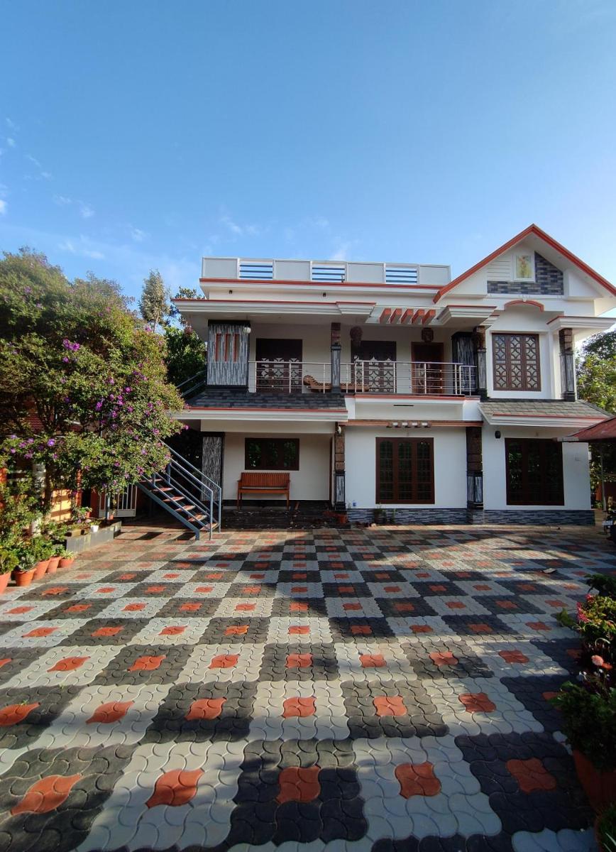 Moon Homestay - Housity