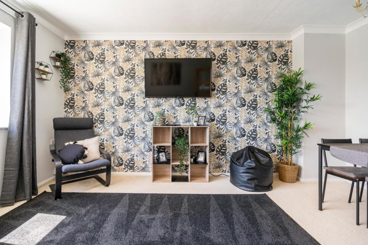 Onyx Bay - Whole Apartment - WiFi - Beach - 2 Bed - Broadstairs Town - Housity