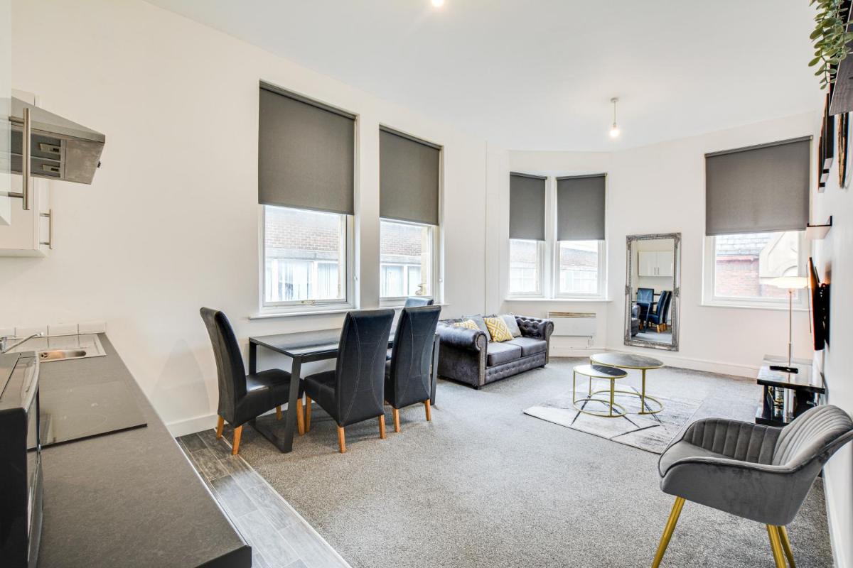 Exquisite Bolton Apartments - Housity