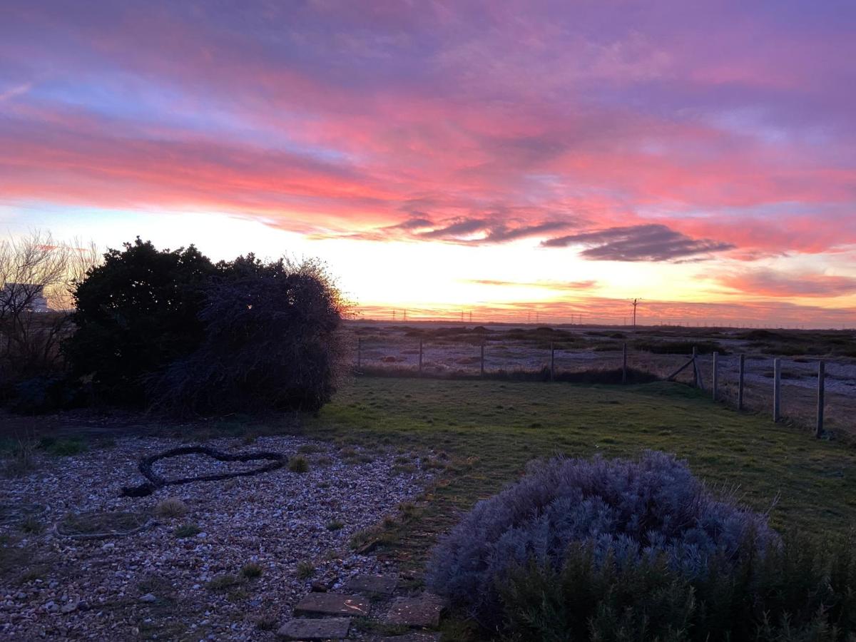 Charming original fishermans cottage on Dungeness beach - Housity