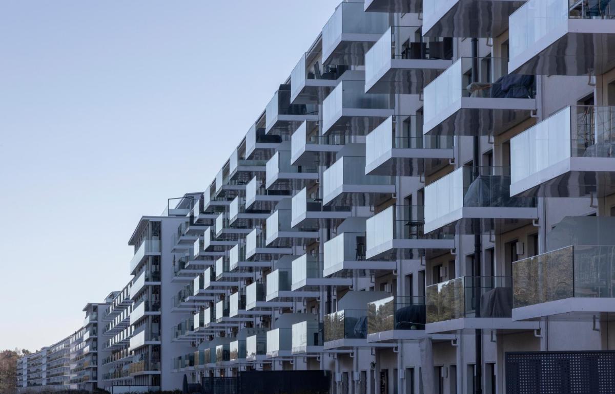 Ein Katzensprung zum Meer - 3 Zi, 2 Bäder, Balkon - Housity
