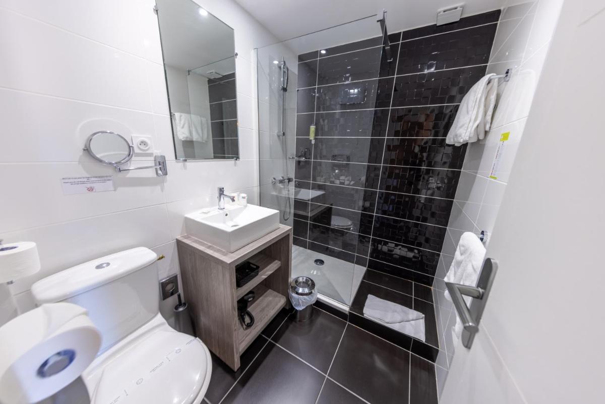 Salle de bains dans l'établissement Hôtel & Spa Le Madeloc - Collioure Centre