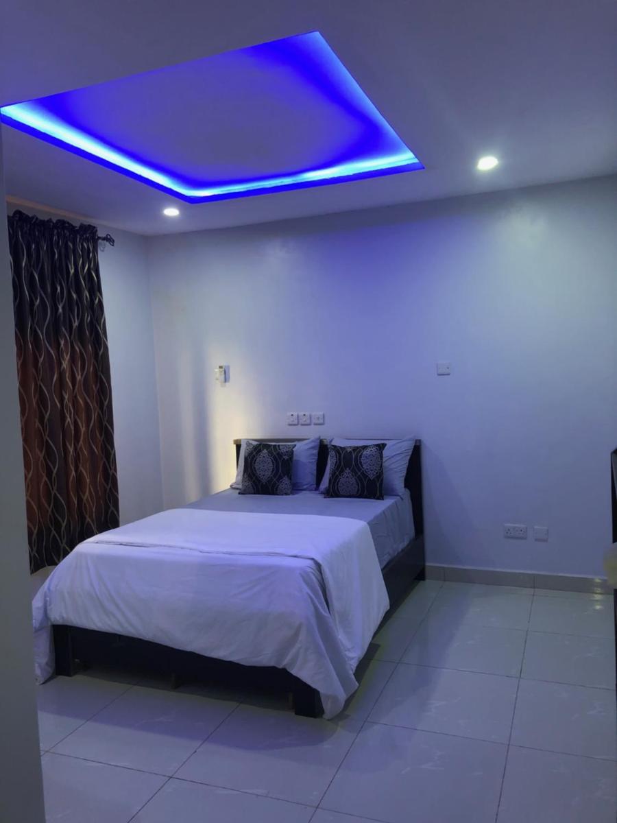 Entire Serviced Two bedroom duplex Abuja - 24hr WIFI, POWER, OFFICE, FULL KITCHEN - Housity