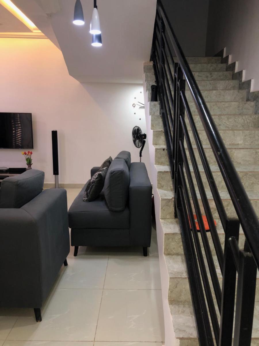 Entire Serviced Two bedroom duplex Abuja - 24hr WIFI, POWER, OFFICE, FULL KITCHEN - Housity
