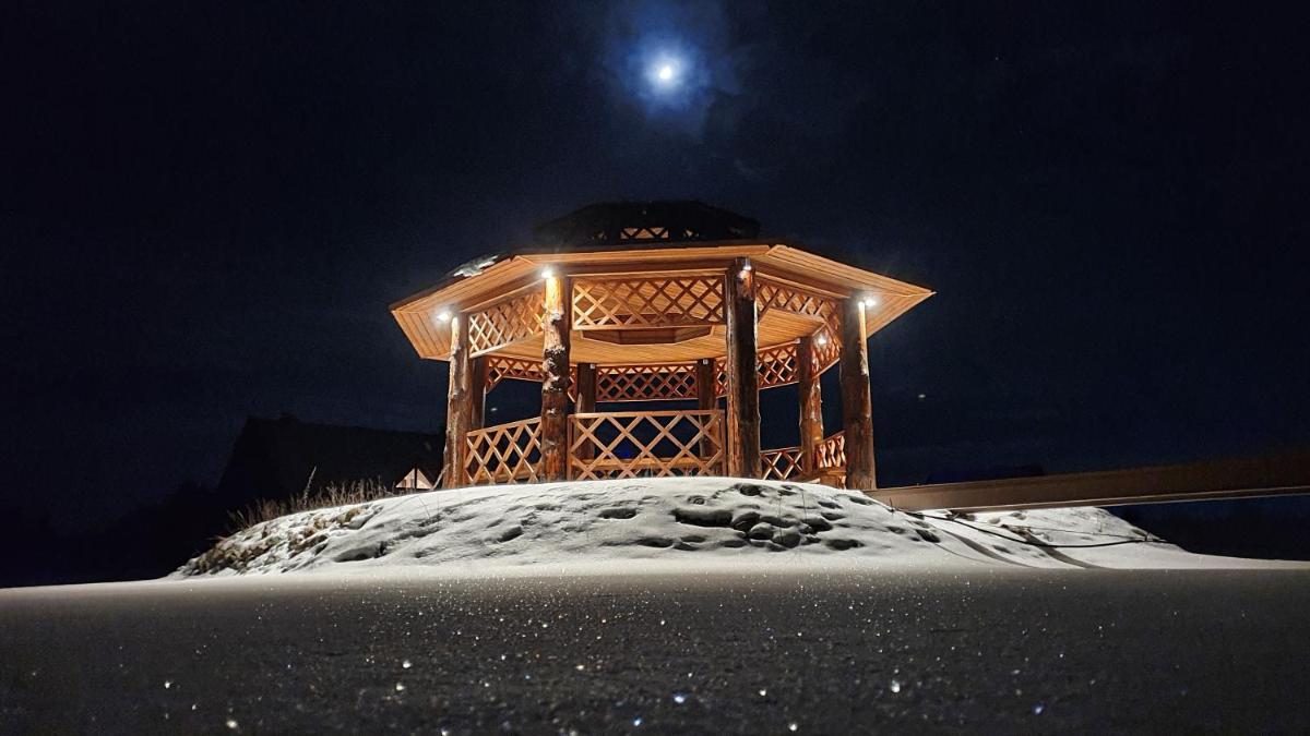 Uue-Jaani Talu puhkemaja - Housity