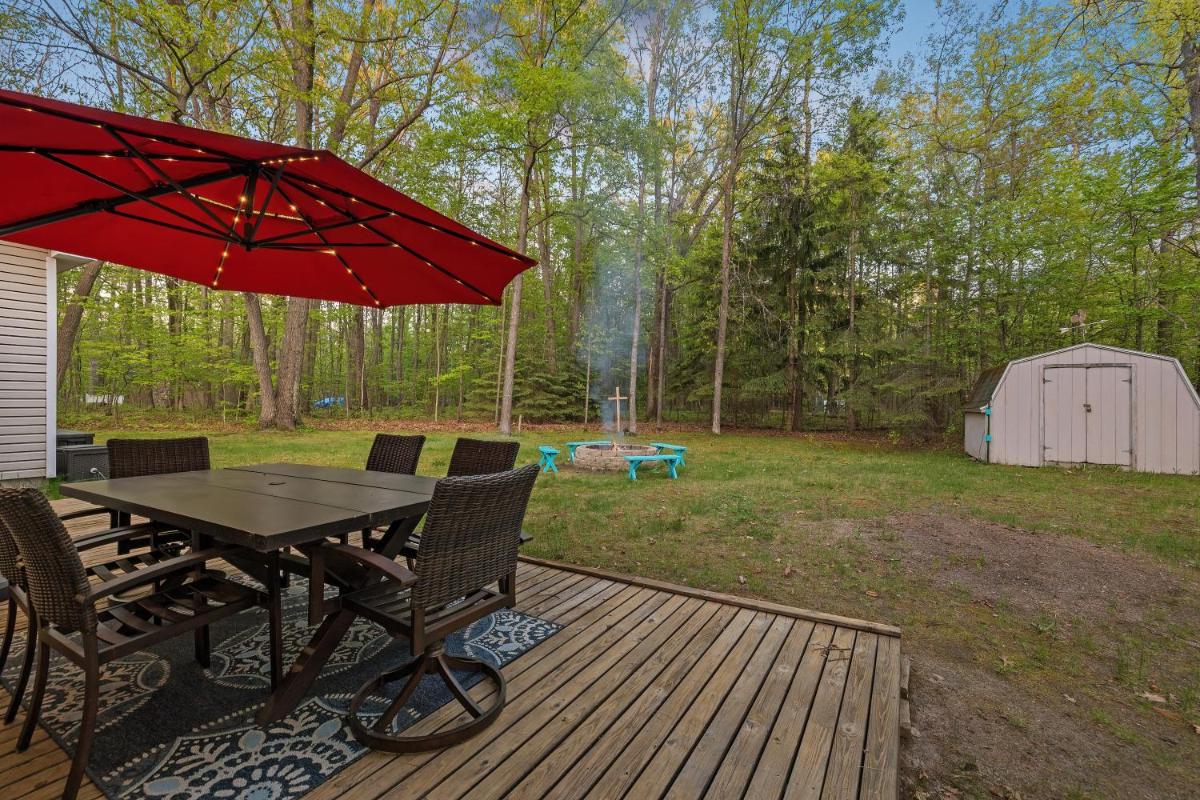 Bonfires, Peaceful, Higgins, Houghton Lake, Boating - Housity