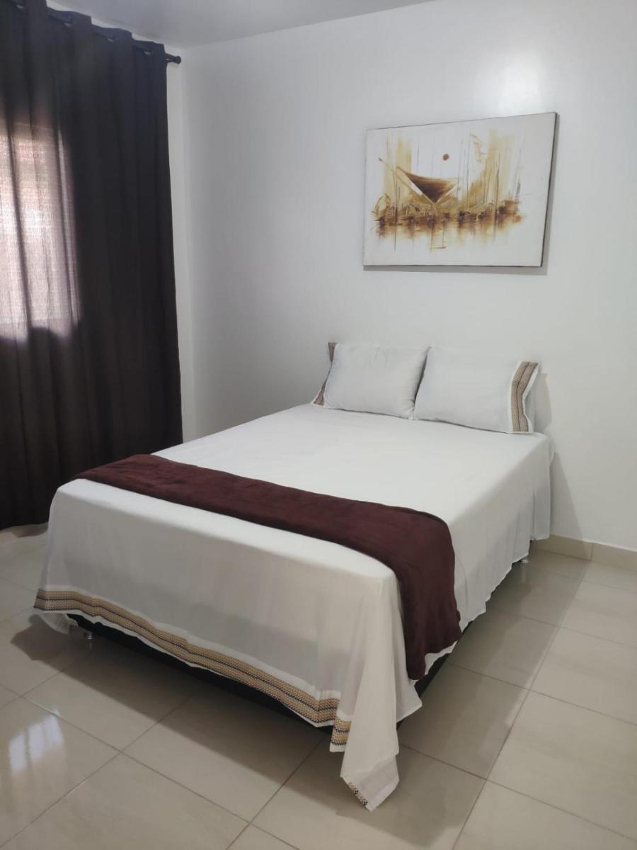 Casa nova, agradável bem localizada a sua espera! - Housity