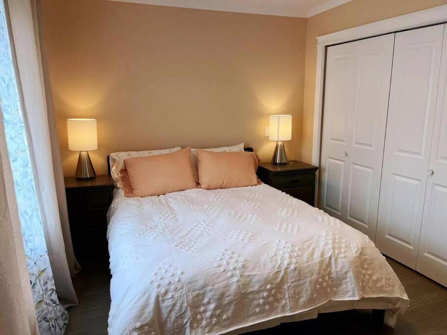 Brand new luxury 2-bedroom townhouse. - Housity