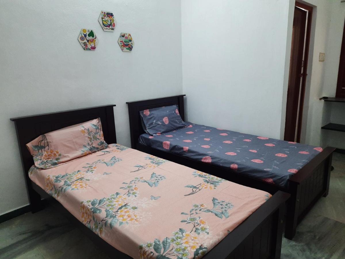 WHITE HOUSE - 3BHK Elite Apartment - Housity