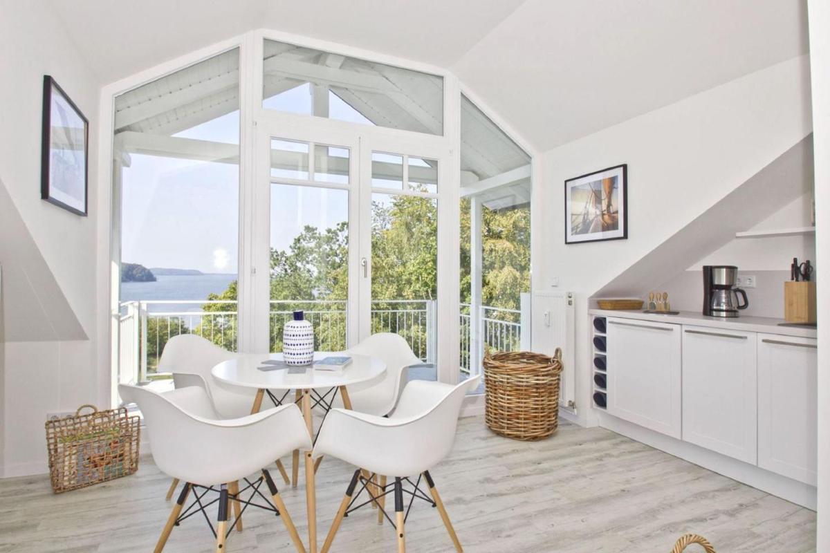 moderne Ferienwohnung mit Balkon, Meerblick - Ferienresidenz Zwei BoddenFeWo 1-5 - Housity