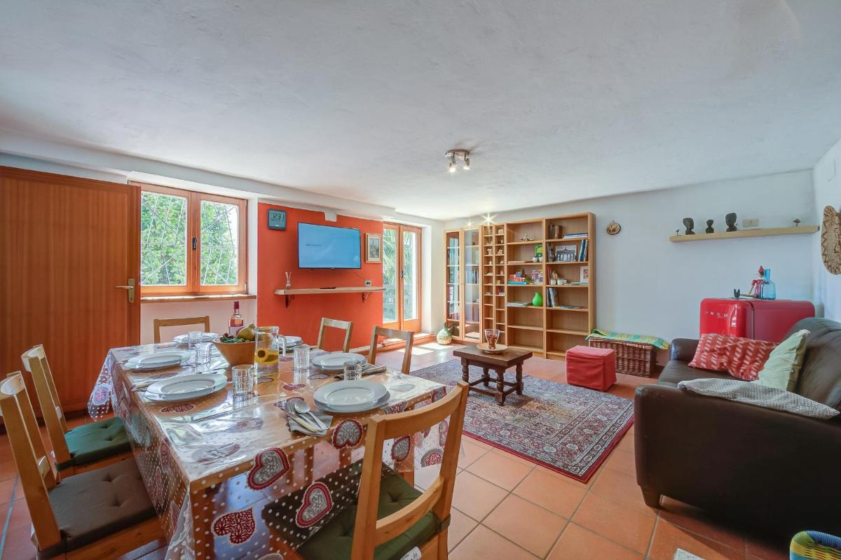 Cherry Tree House Pet & Child Friendly - Happy Rentals - Housity