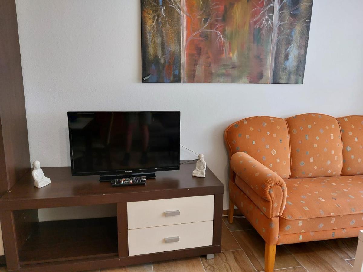 Ferienwohnung mit eigenem Garten in Schortens - Housity