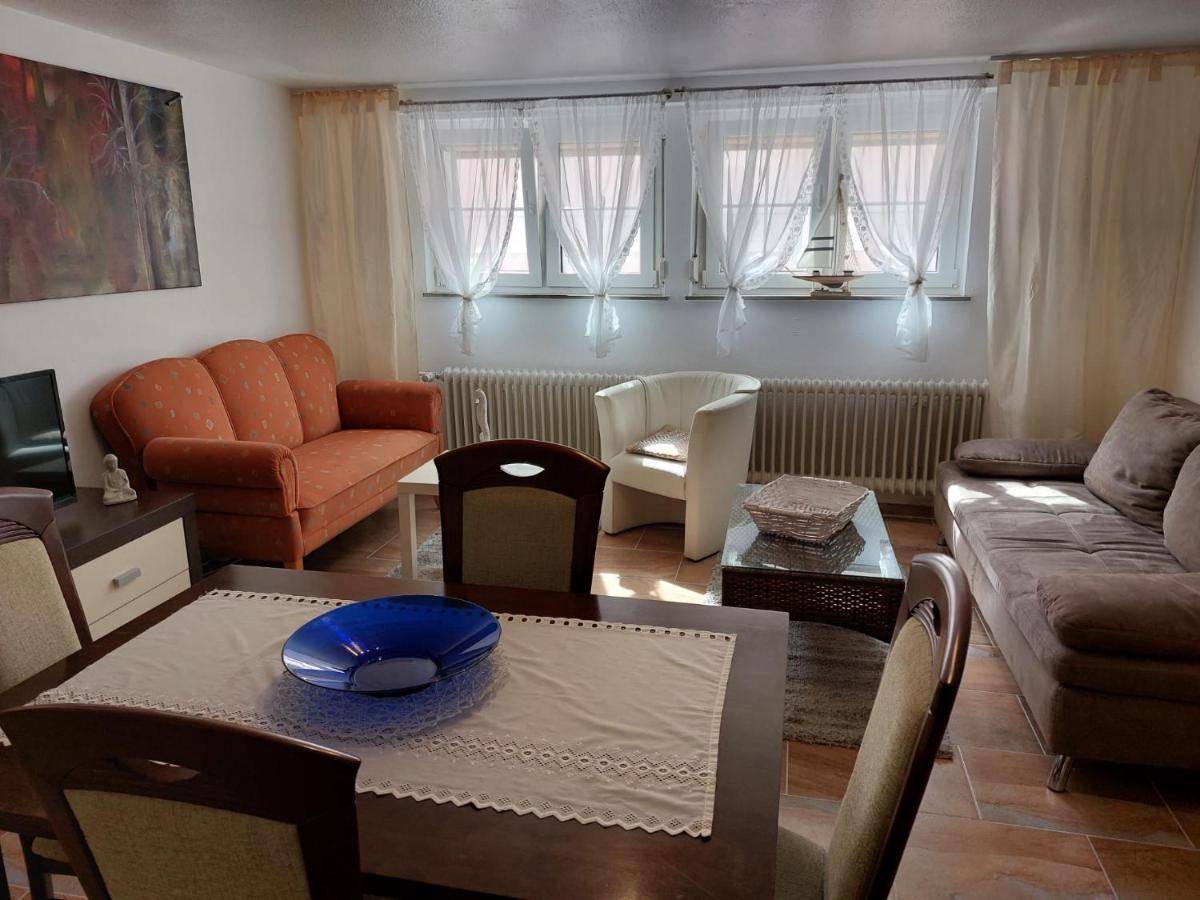 Ferienwohnung mit eigenem Garten in Schortens - Housity