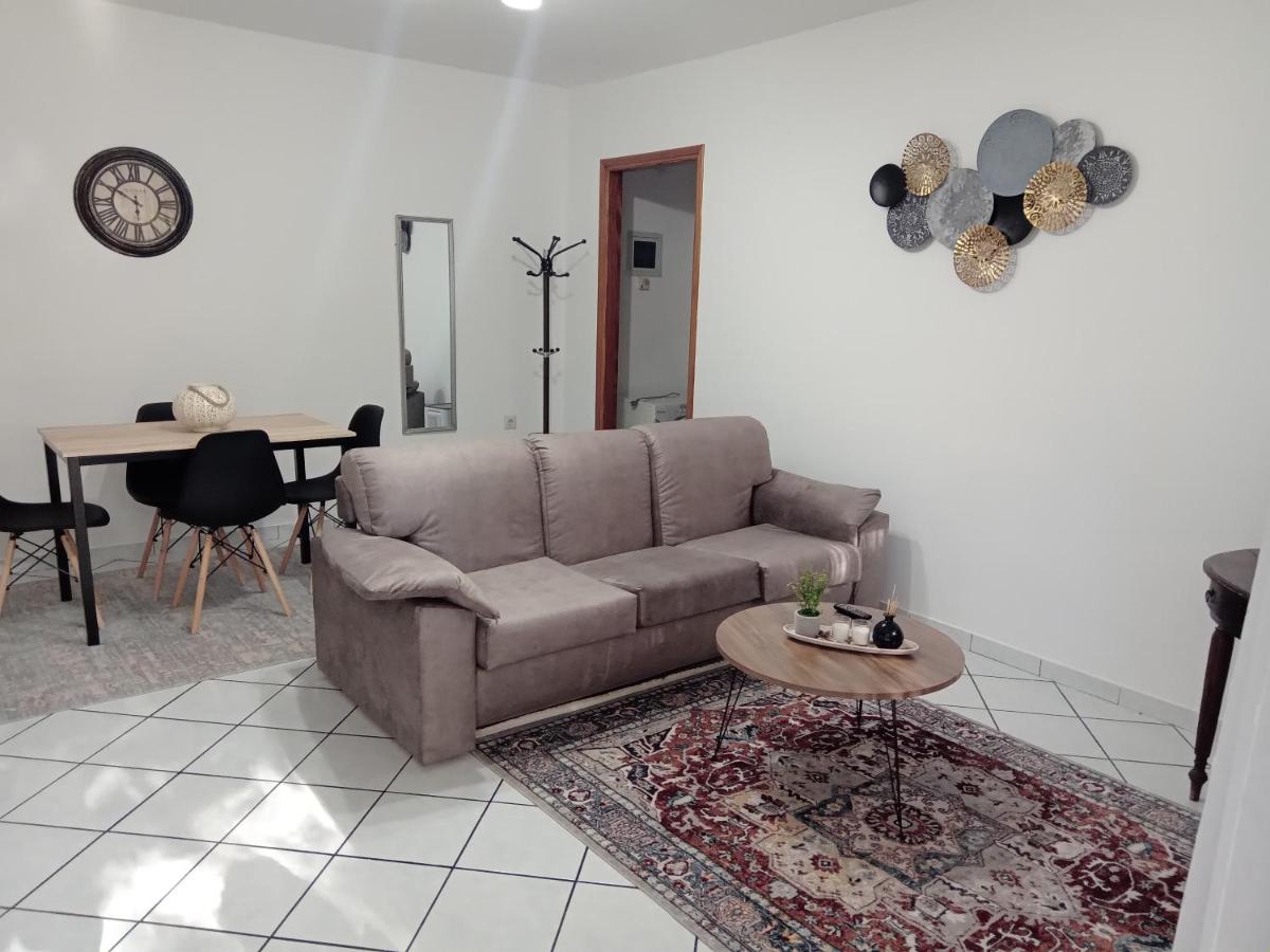 Suitetrails - Aroanios apartments