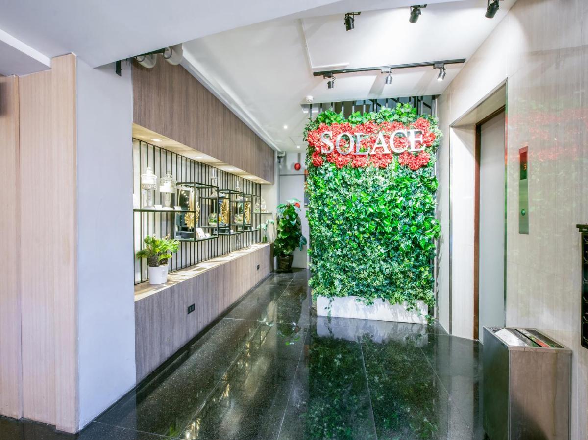 Solace Hotel - Housity