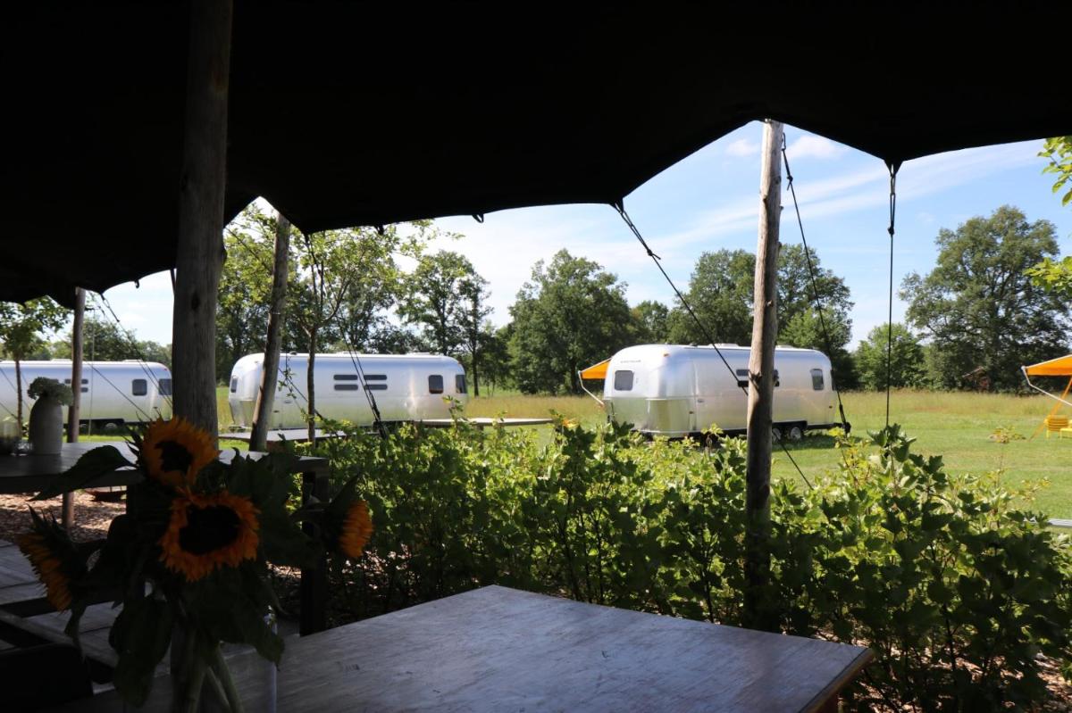 Amerikaanse Airstream voor 2 personen - Housity