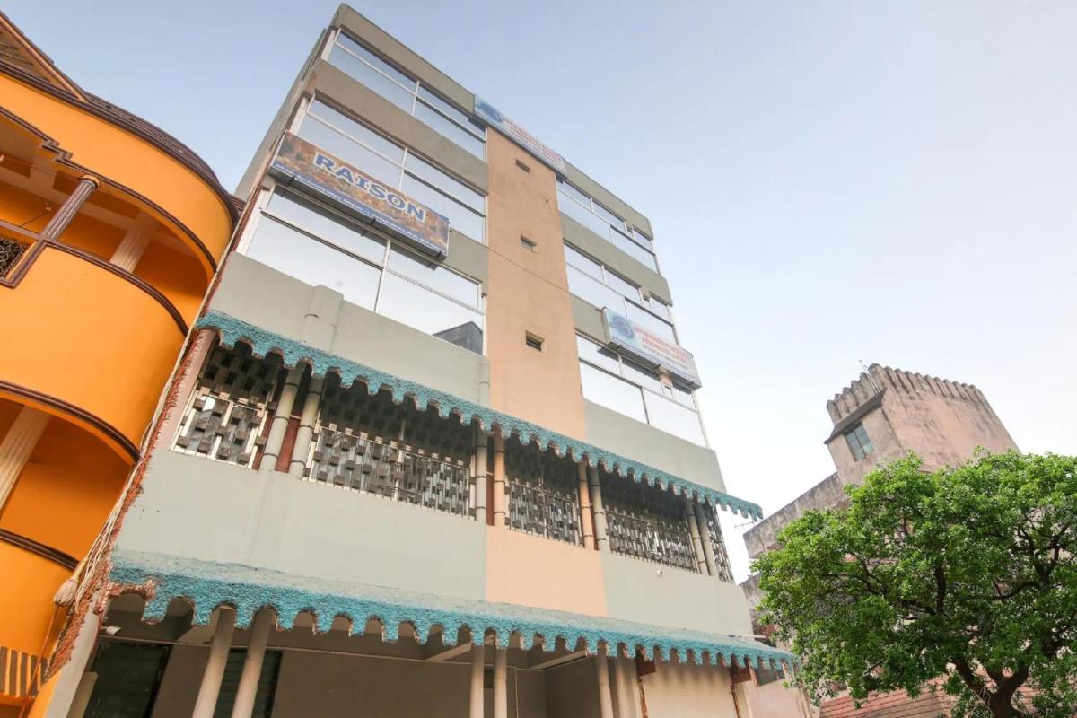 SPOT ON 77290 Raison Hotel - Housity