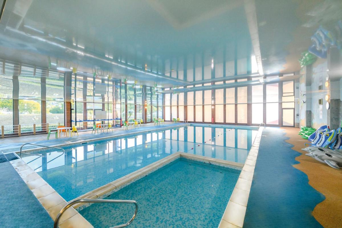 Devon Valley Holiday Village - Housity