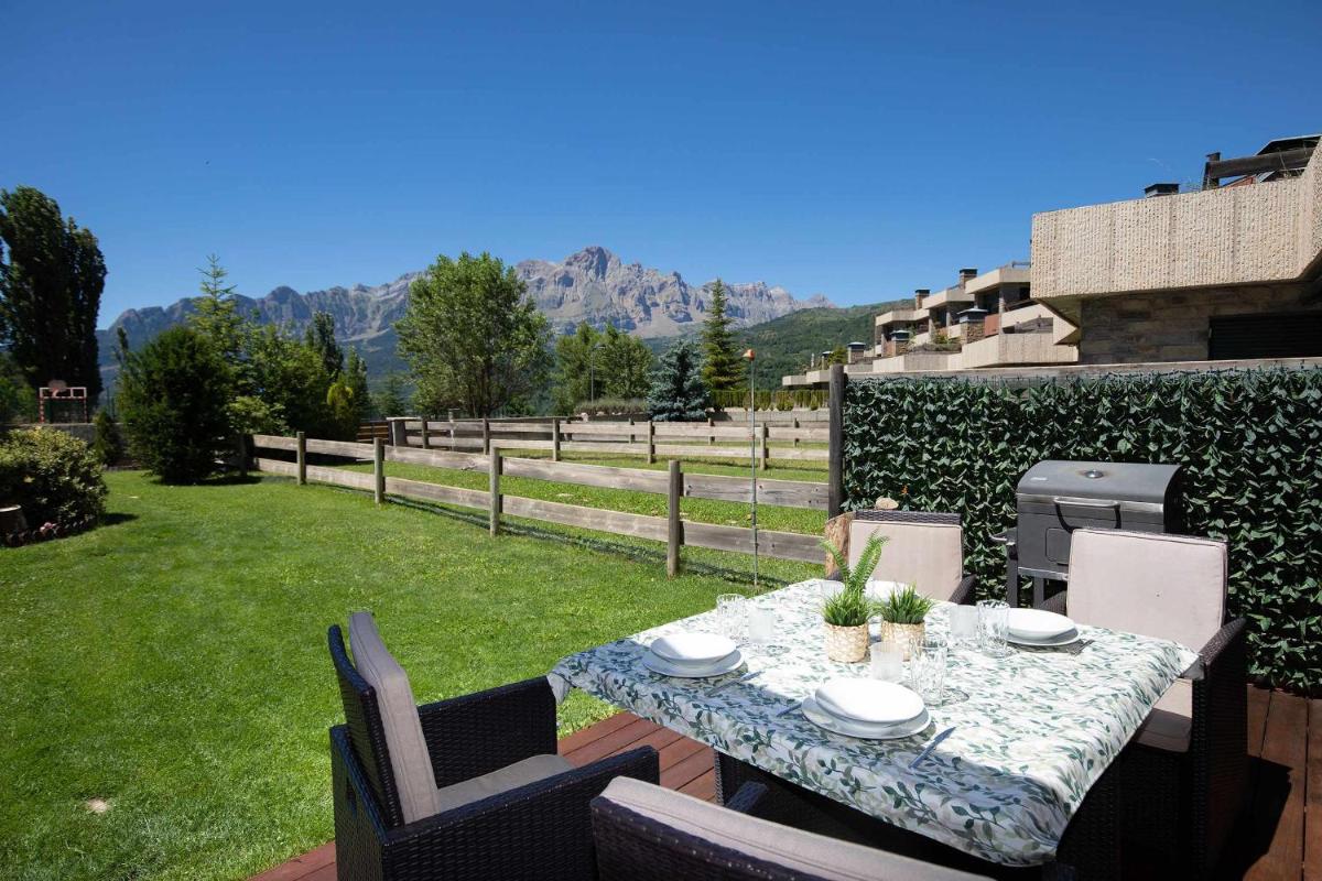 Jardín de Saras by BeValle - Housity