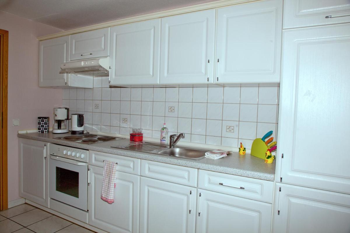 In Triebes - Housity