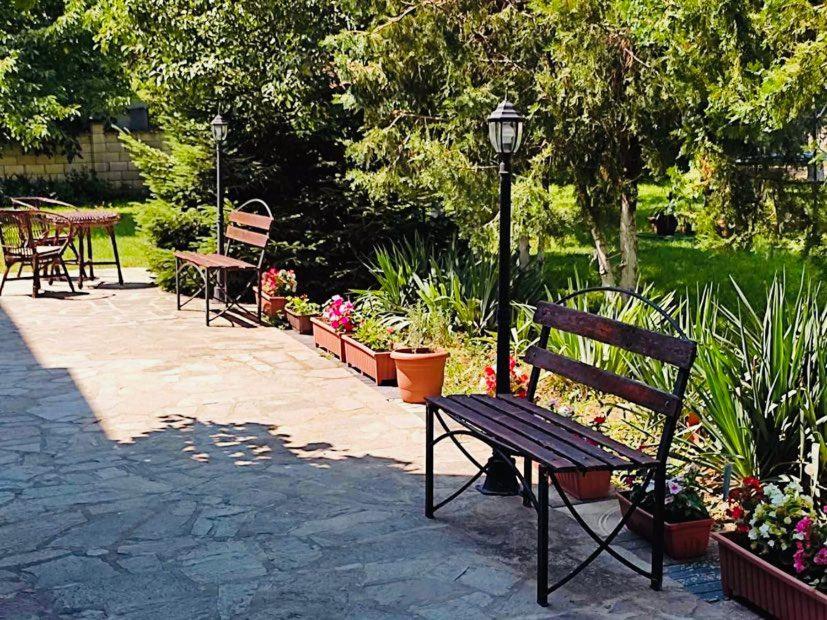 Семеен хотел Свети Георги - Housity