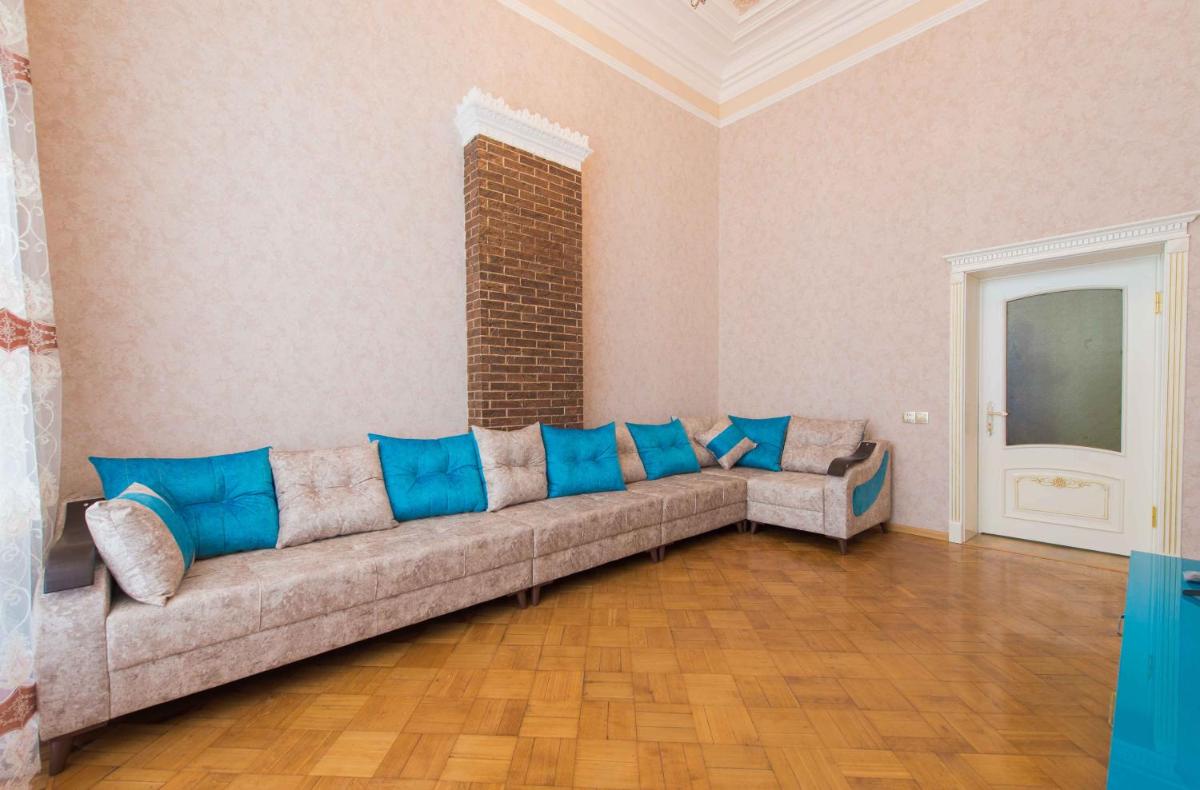 Suitetrails - Stay Inn Lovely City Center apartment