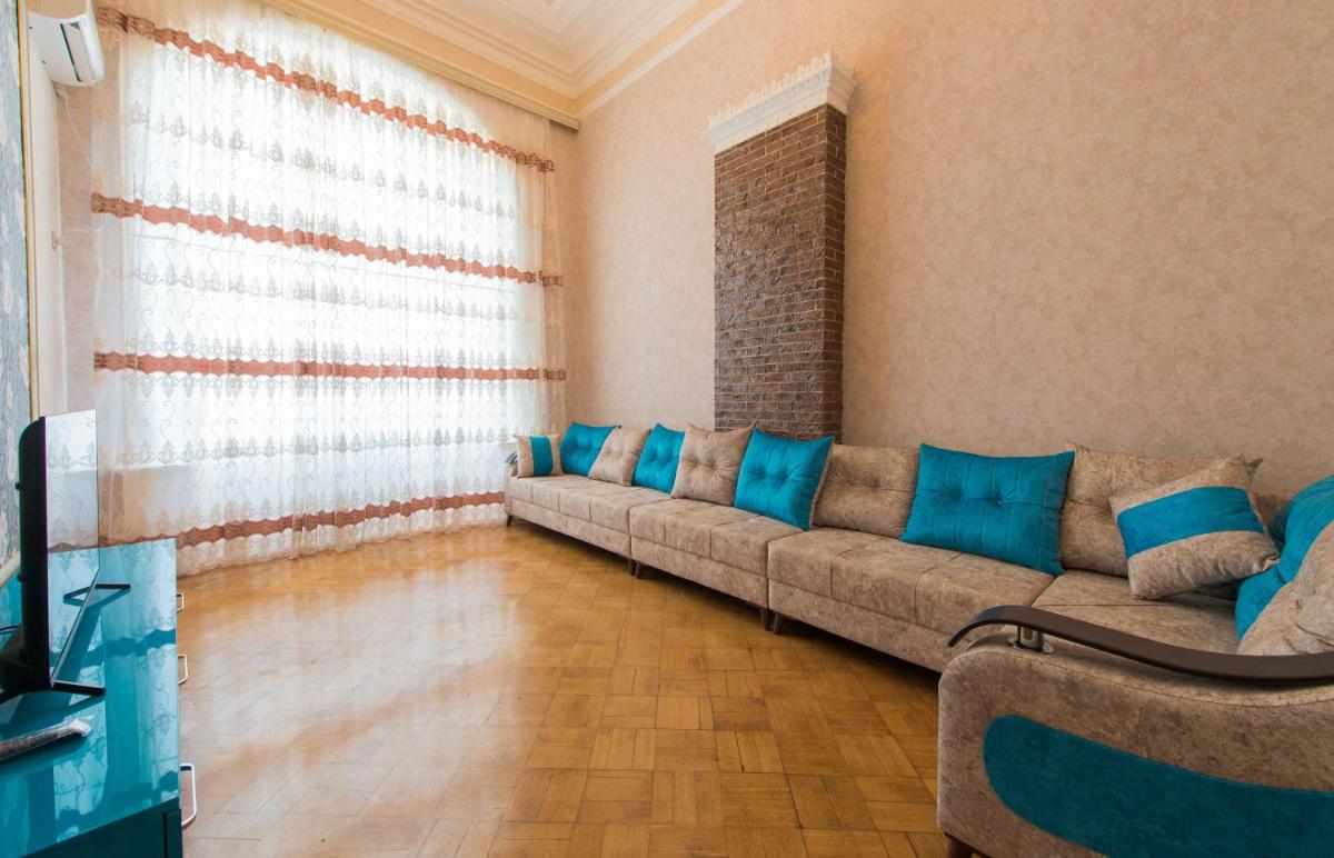 Suitetrails - Stay Inn Lovely City Center apartment