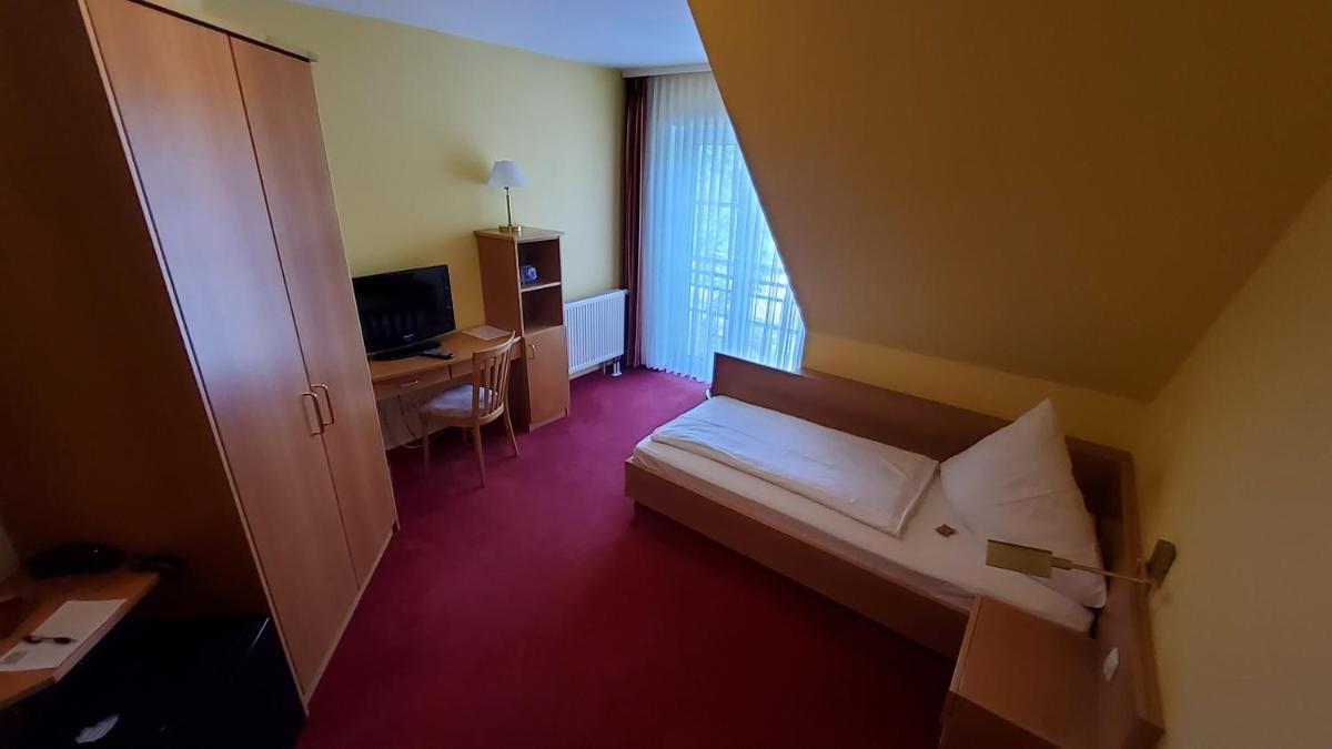 Hotel-Café 3 Kronen - Housity