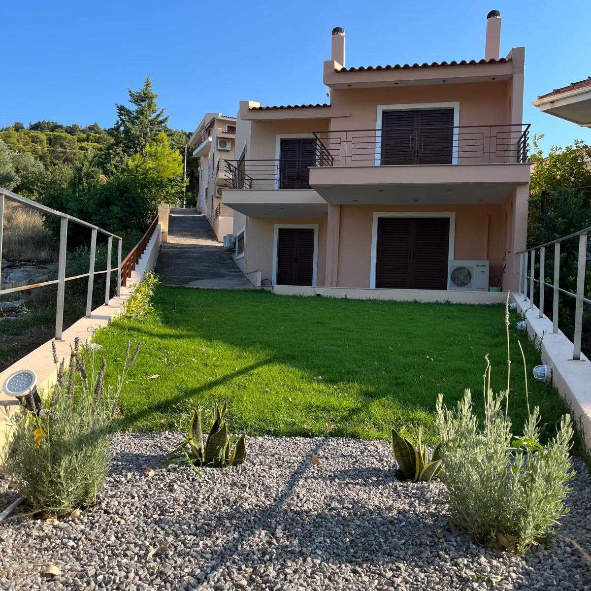 Villa Sea Breezes - Housity
