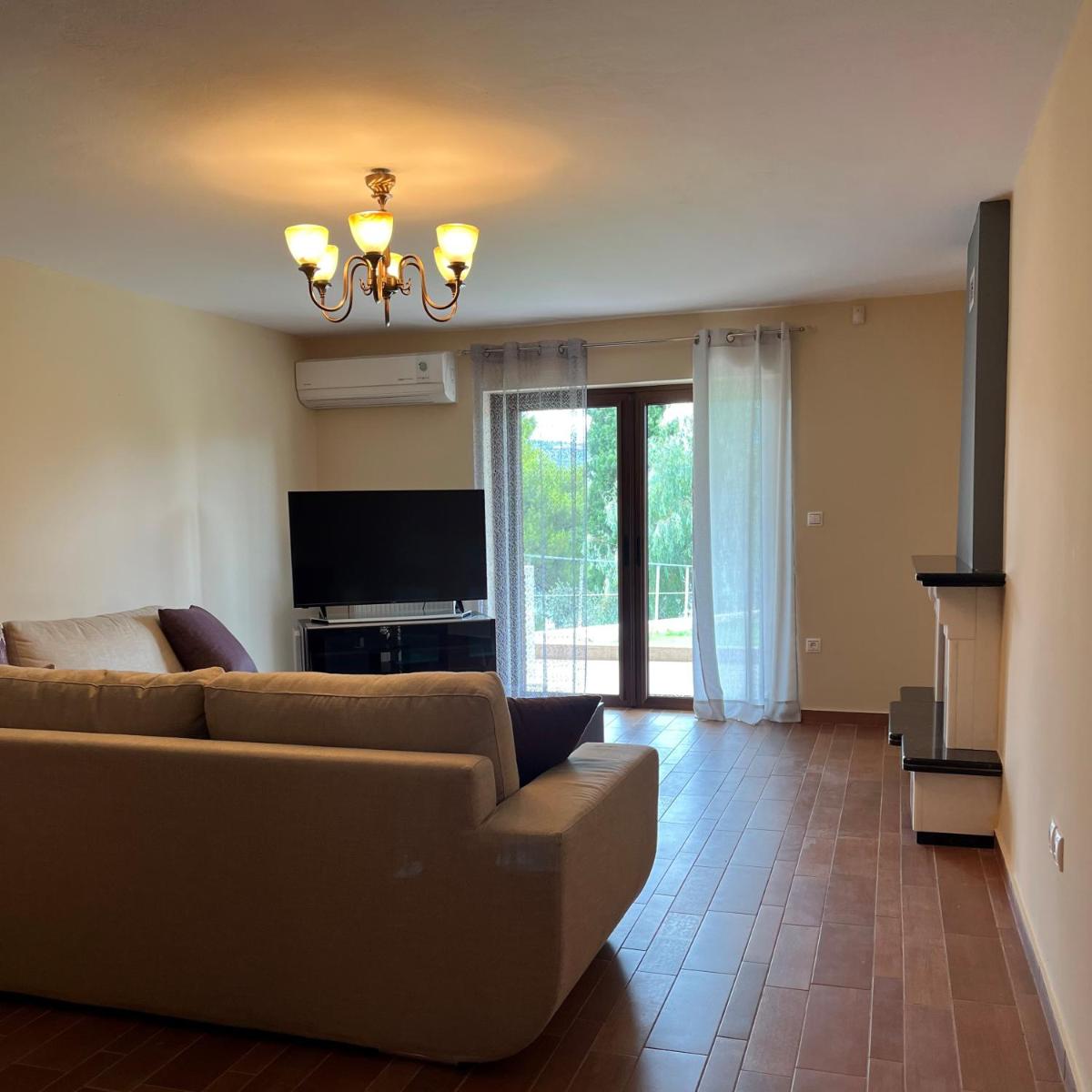Villa Sea Breezes - Housity