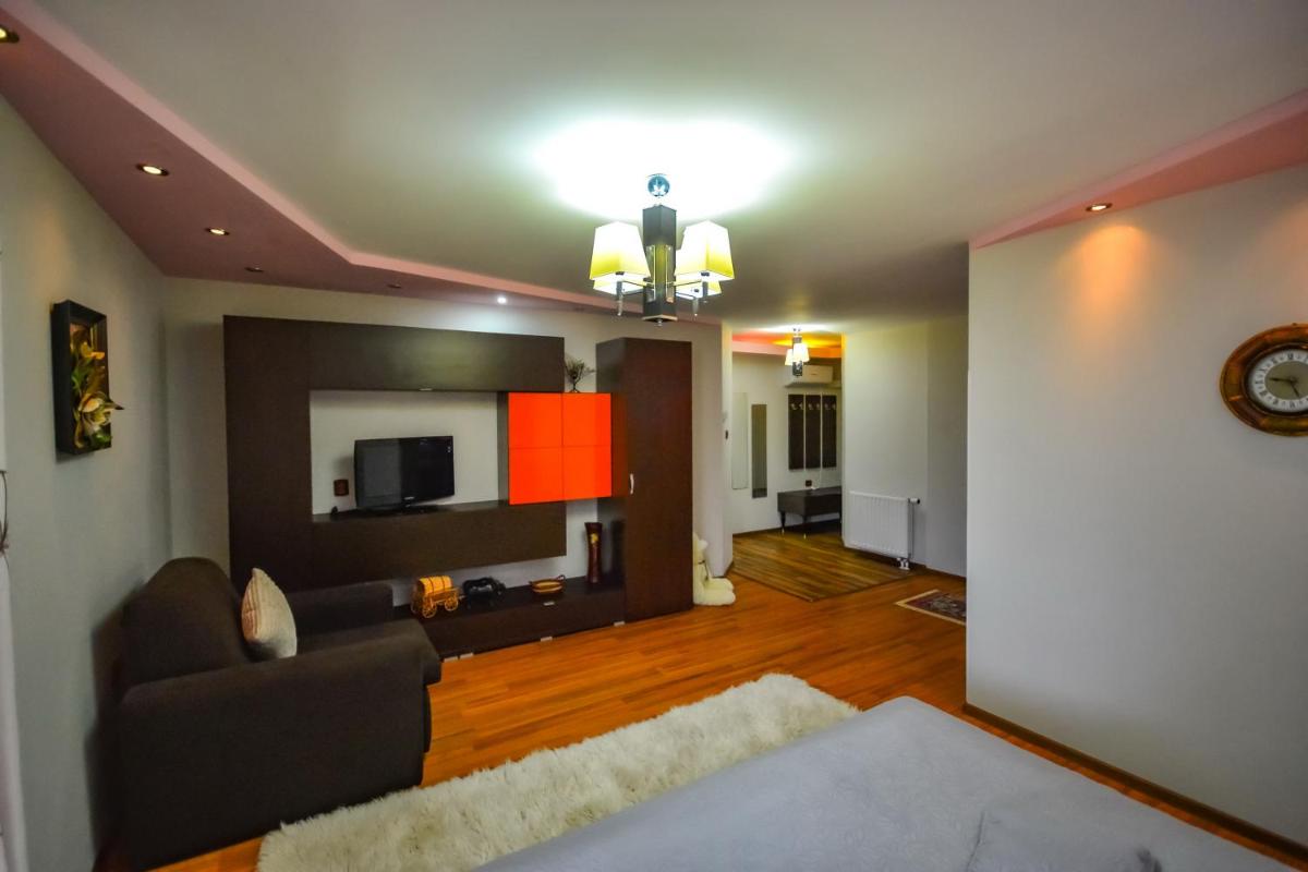 Pensiunea Caro - Housity