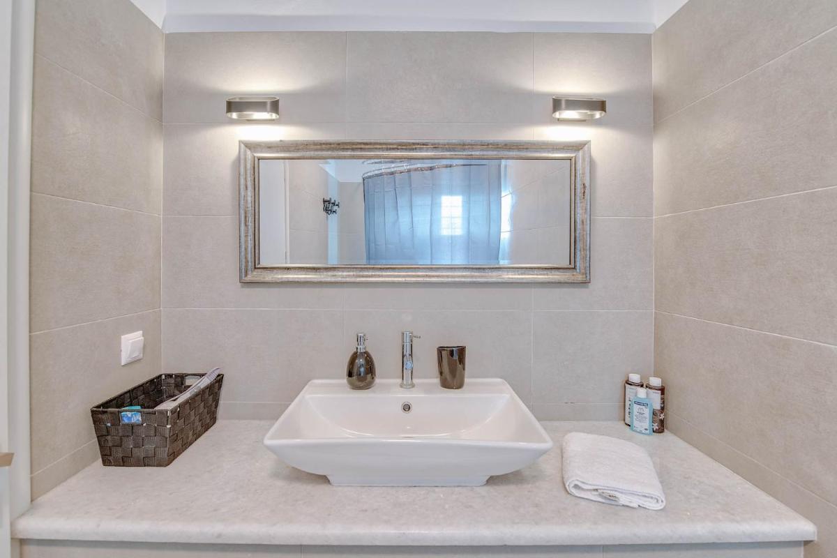 Suitetrails - Luxury house with great view at sea and Despotiko