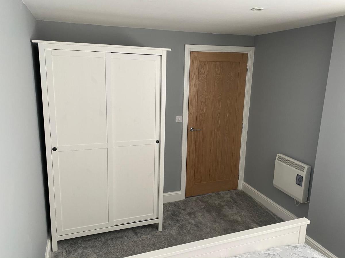 Newly Refurbished Entire Apartment - South Gosforth, Newcastle - Housity