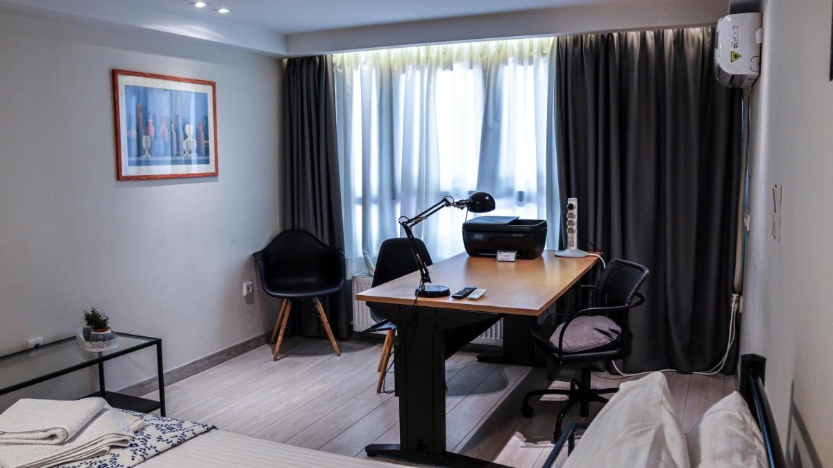 Studio City Center - Housity
