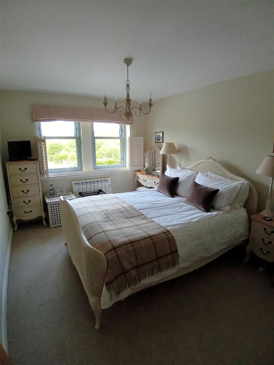 5 The Cairns - Housity