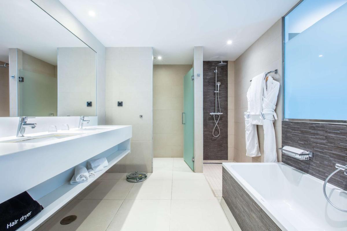 Un baño de Radisson Blu Resort & Spa, Gran Canaria Mogan