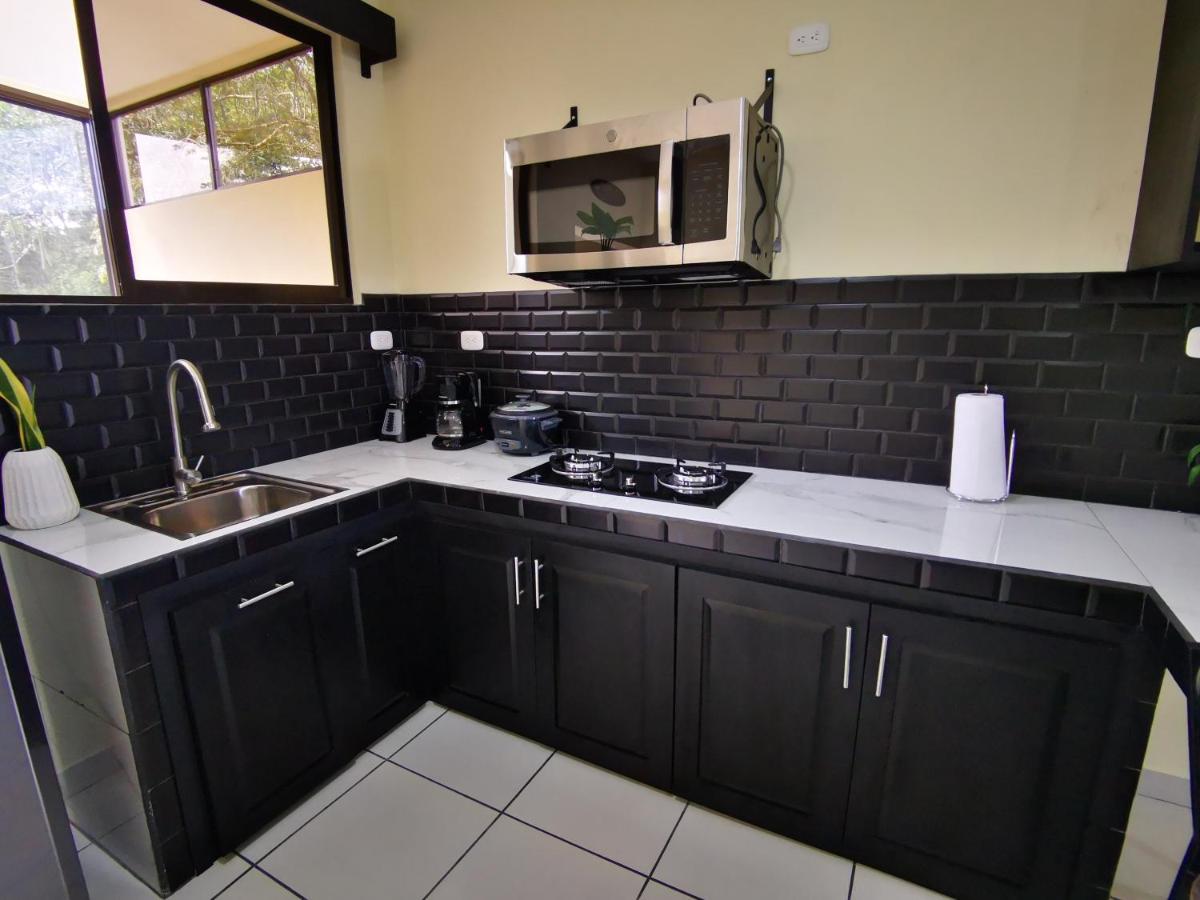 Loky's Apartments La Fortuna - Hizvo