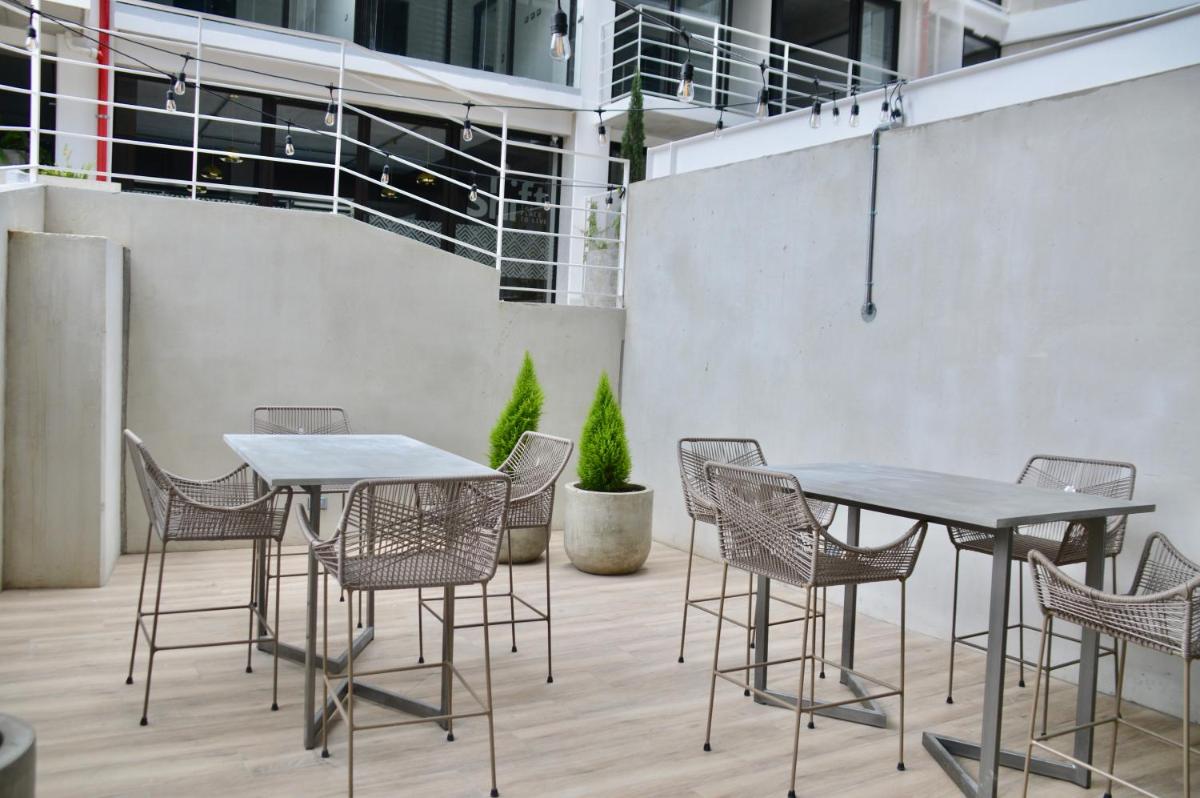 Cozy Stays Cayala Apartments (407) - Hizvo