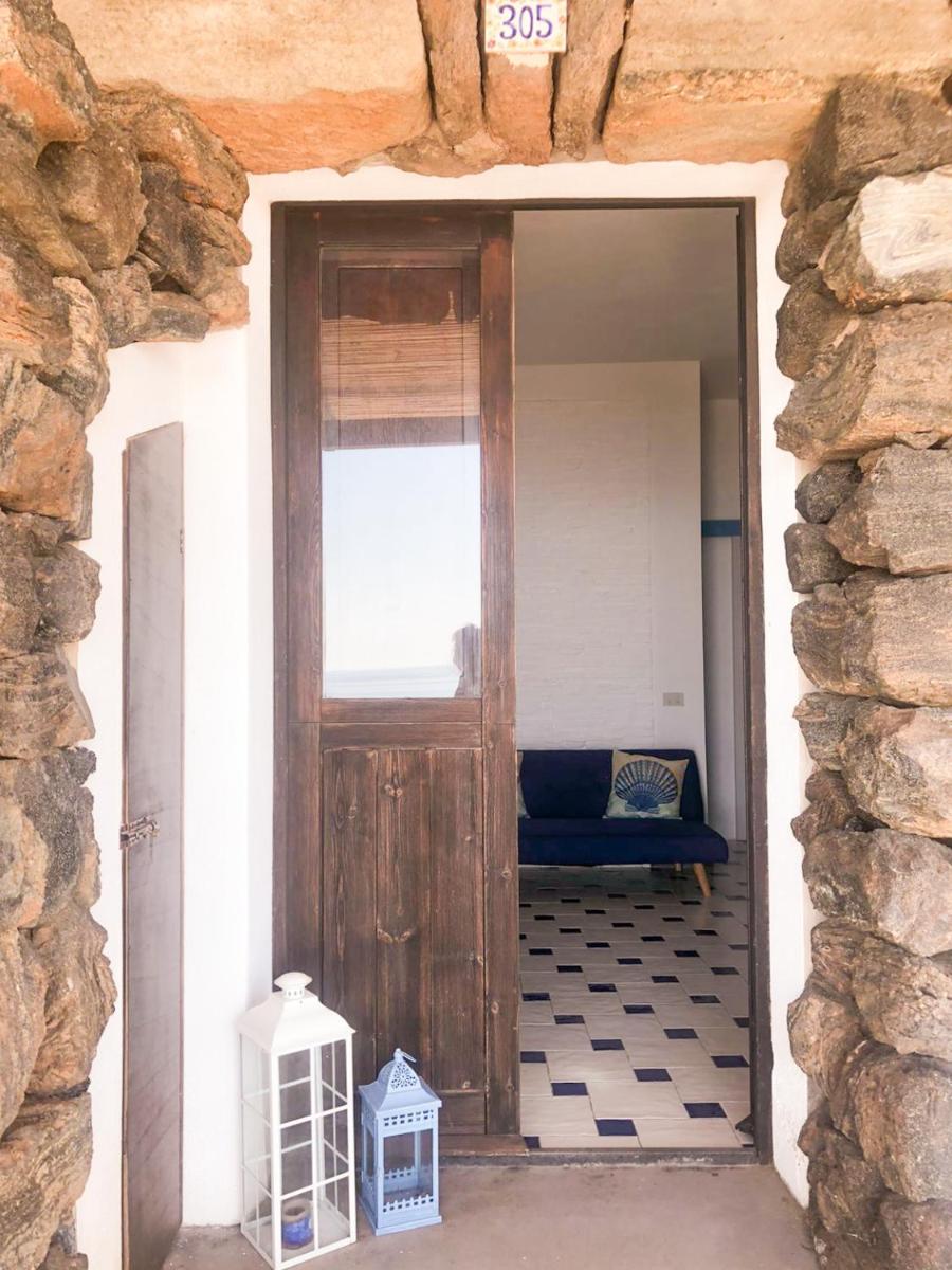 Dammuso Cinzia, incantevole fronte mare - Housity