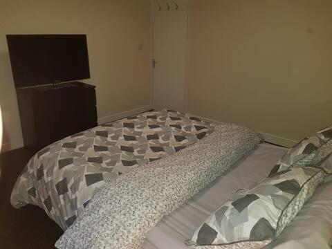 New Cross House - Housity