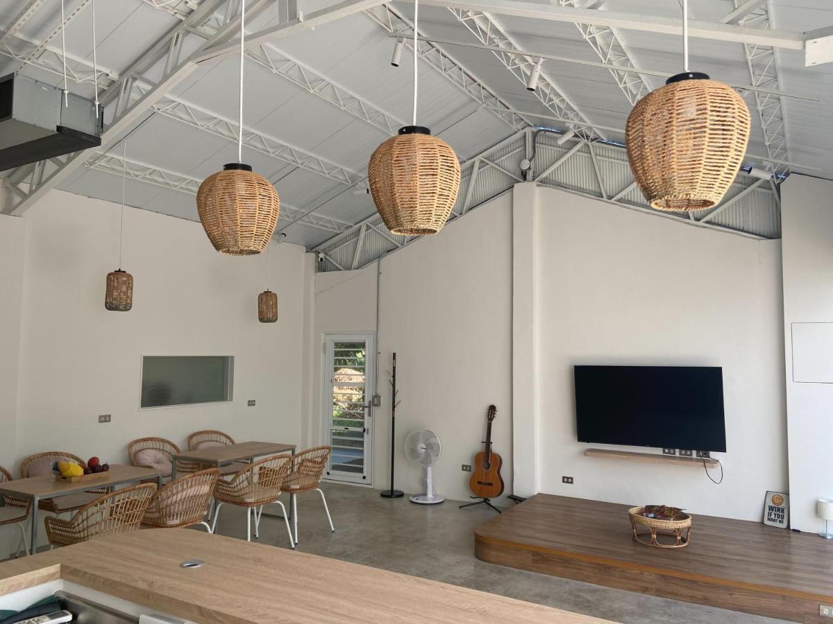 Sailing Inn - Housity
