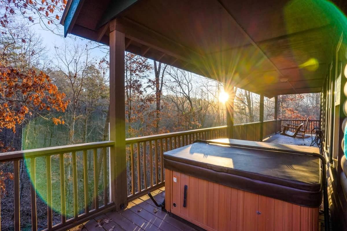 Cozy Creekside Log Cabin w Firepit, Hot Tub, WIFI - Housity