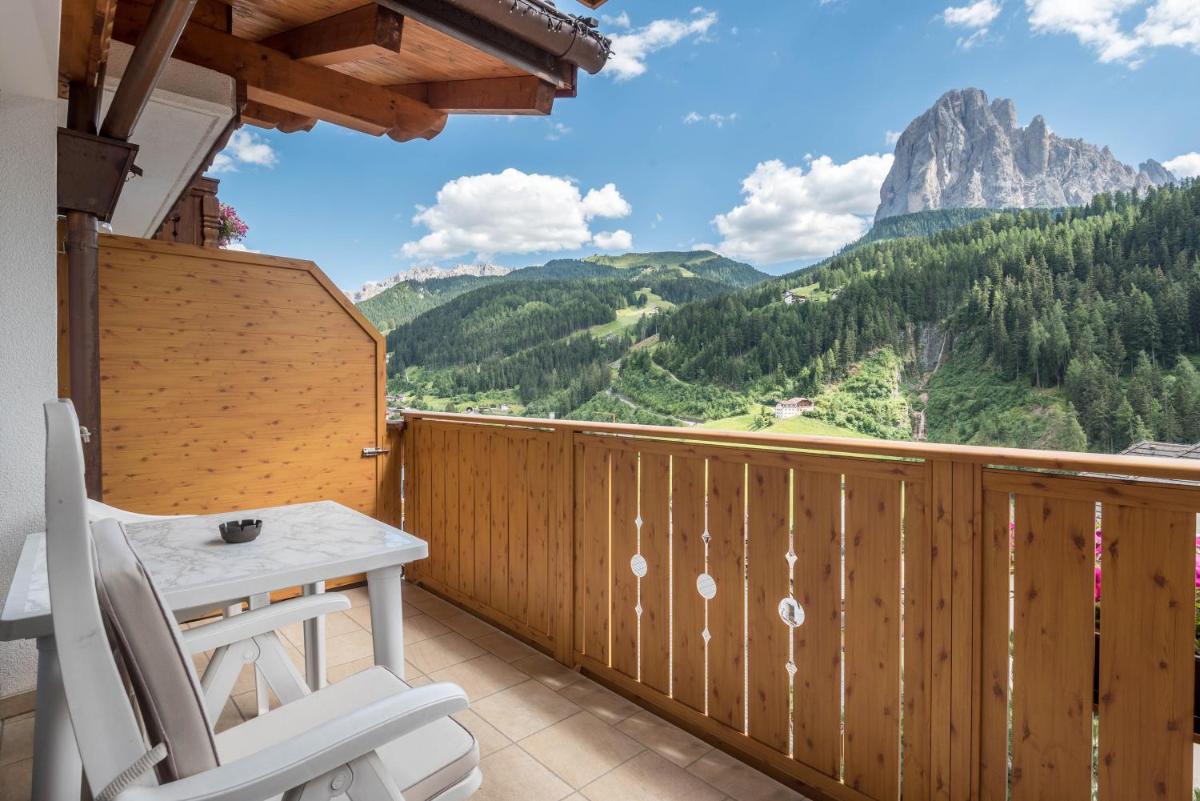 Garni Hotel Gardena App Dolomites 3 - Housity