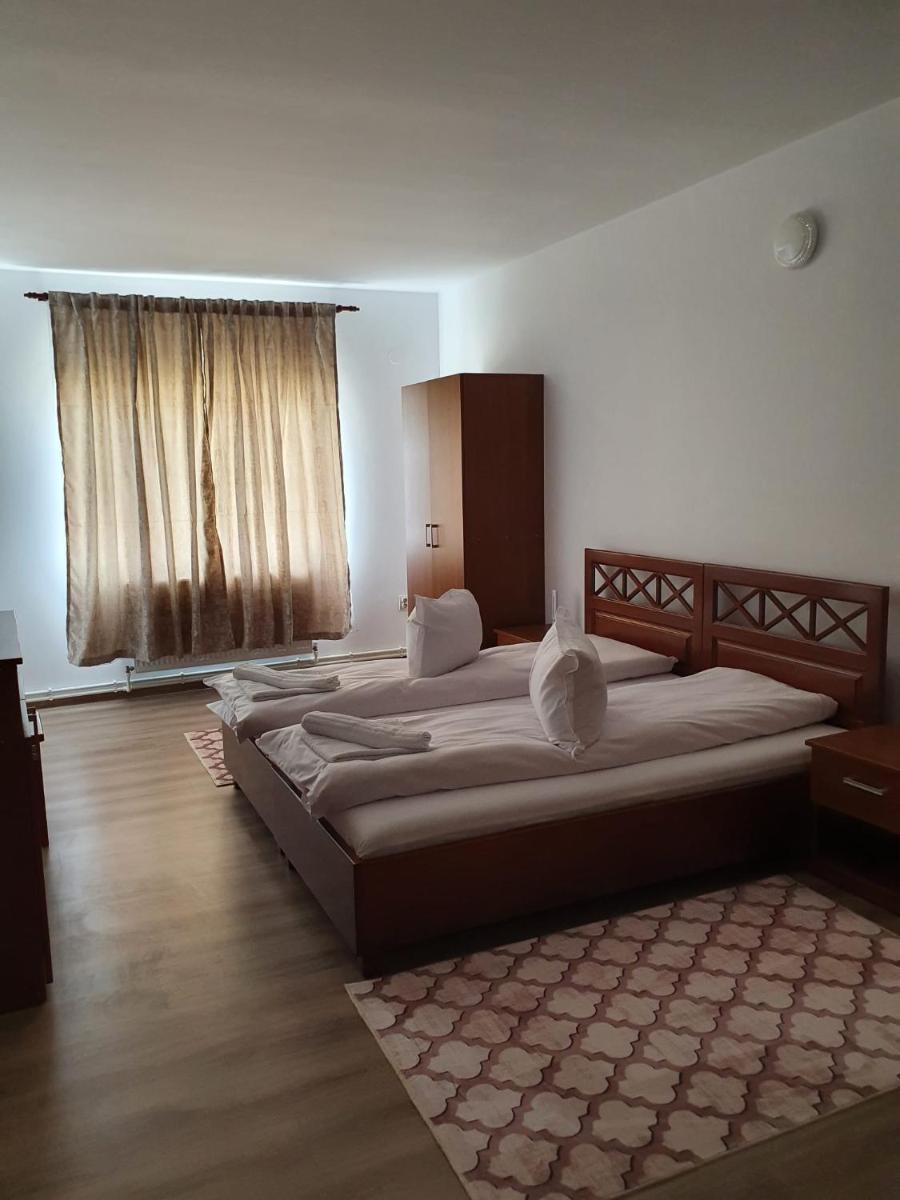 Pensiune Restaurant Cosna - Housity