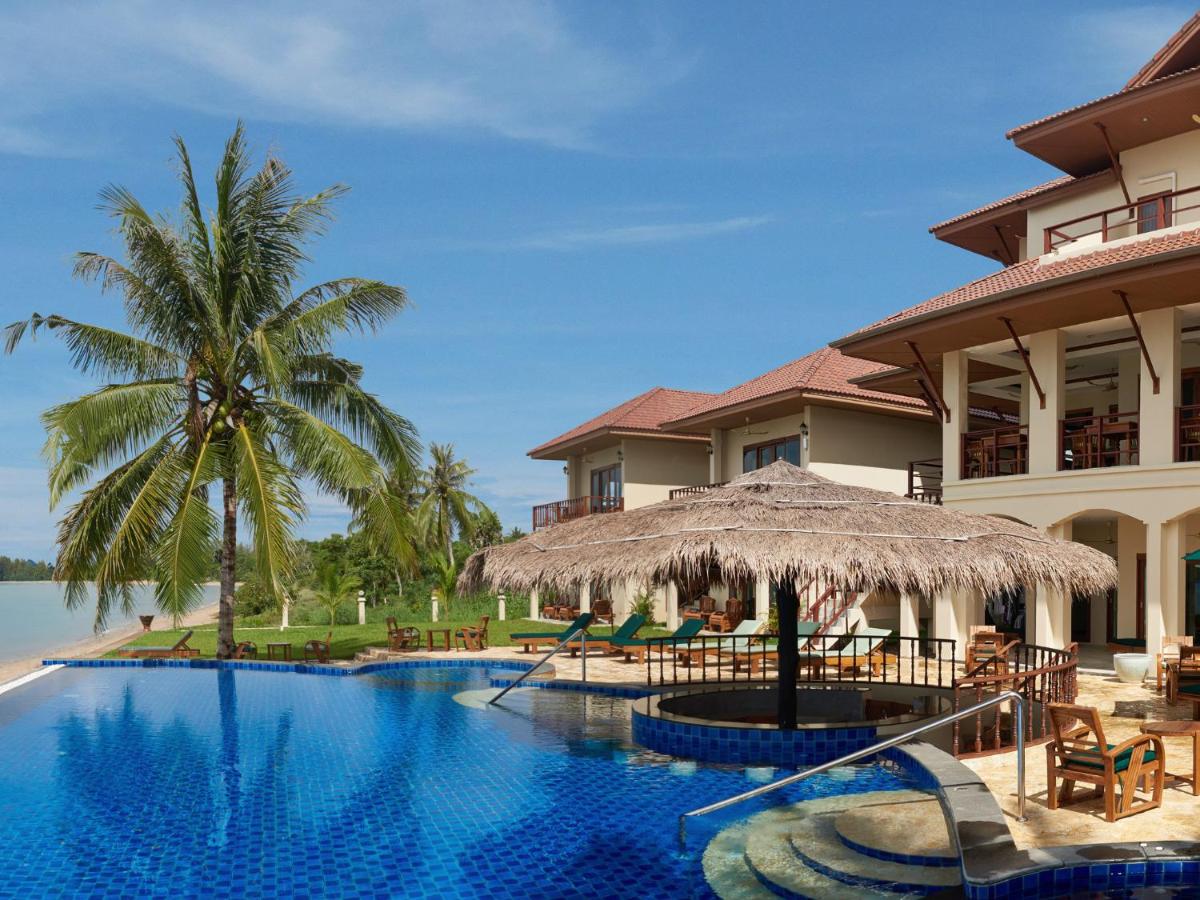 Sara Beachfront Boutique Resort - Housity