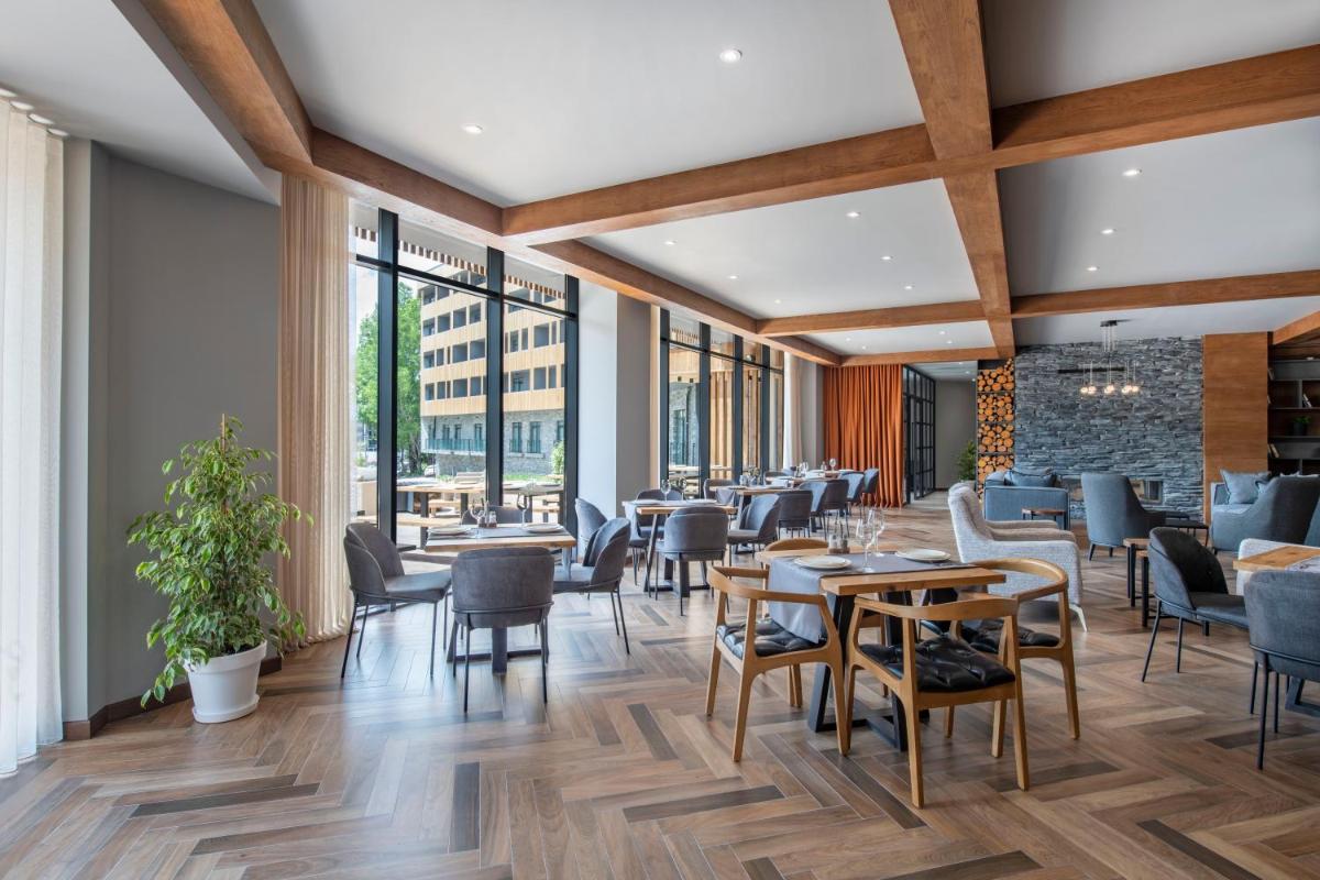 Dialog Kokhta - Housity