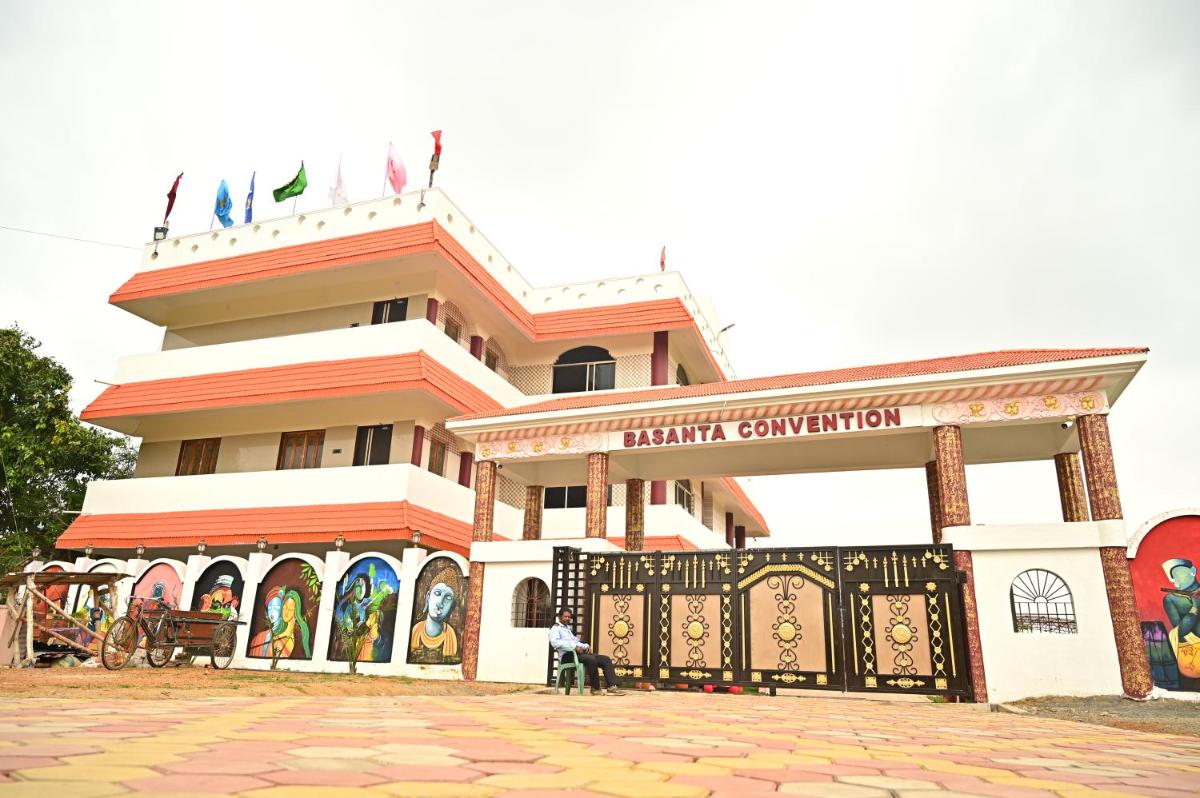 Suitetrails - BASANTA CONVENTION