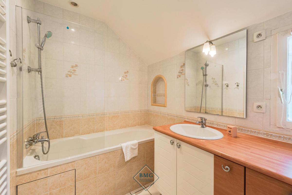 Family House in Disneyland BMYGUEST - Housity